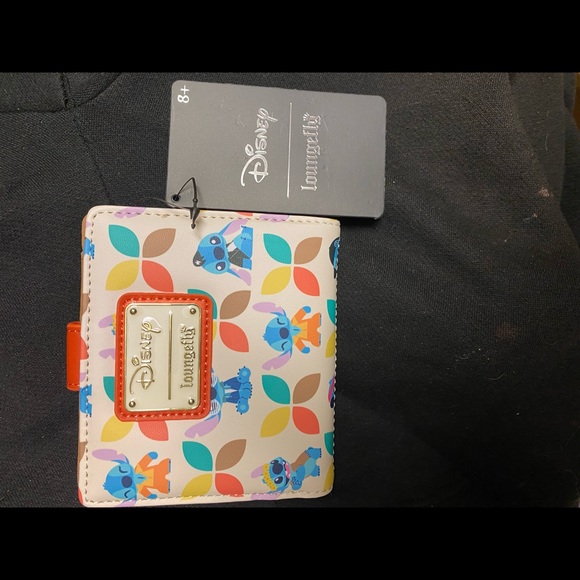 Loungefly Adorable colorful Stitch wallet - Picture 2 of 5